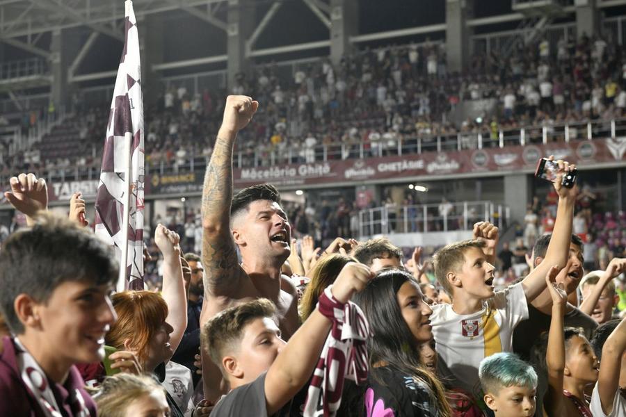 Ăştia suntem