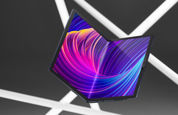 Zenbook 17 Fold OLED (UX9702): ecran mare într-un corp foarte mic