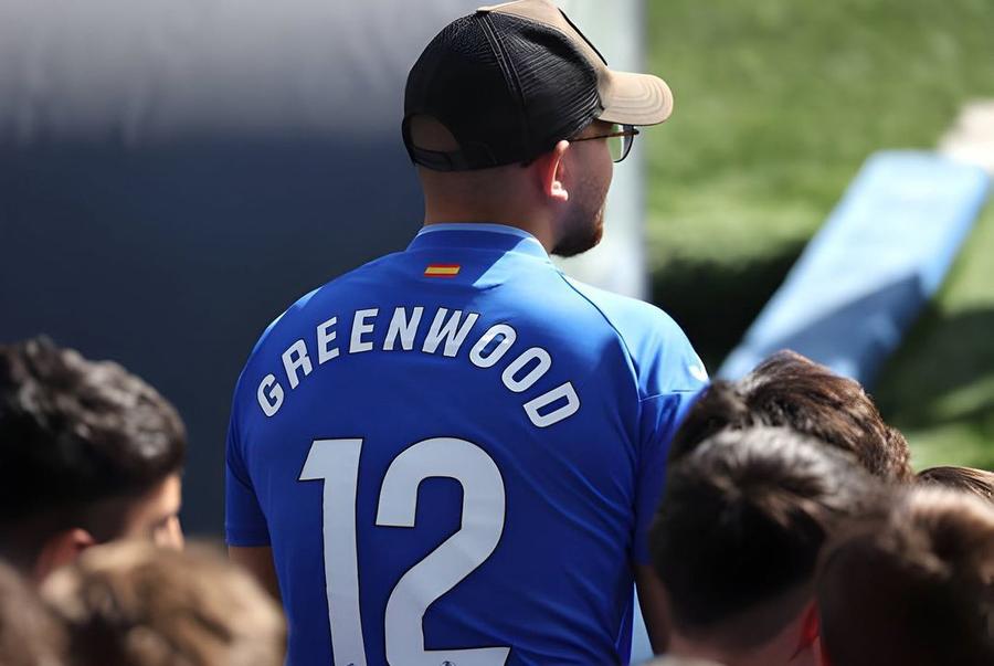 Mason Greenwood a fost primit extraordinar de clubul Getafe și suporterii madrileni. Foto: Instagram Noul star al lui Getafe a vândut doar într-o săptămână cele mai multe tricouri din istoria clubului madrilen