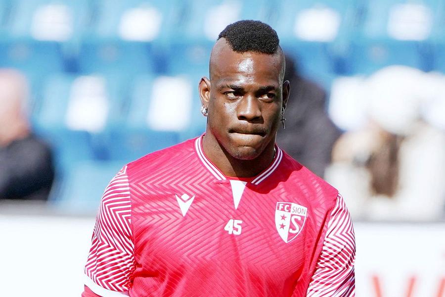 Mario Balotelli joacă la Adana. Foto: Imago Images Balotelli a făcut praf un Audi Q8! De ce i-au luat polițiștii permisul