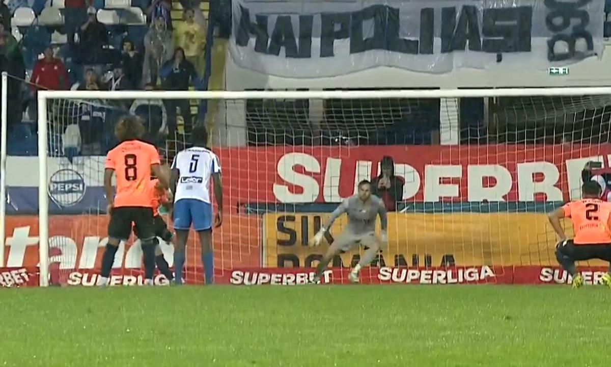 Alexandru Mitriță, penalty ratat în Poli Iași - CSU Craiova
