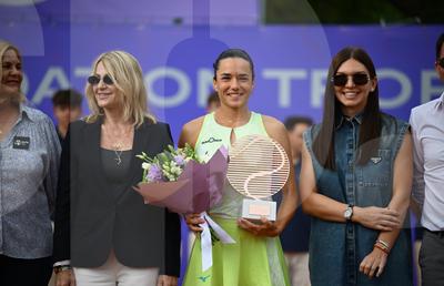 Miriam Bulgaru, campioană la Țiriac Foundation Trophy 2024 » Festivitate specială, cu Țiriac, Nadia și Halep