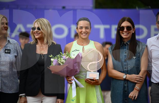 Miriam Bulgaru, campioană la Țiriac Foundation Trophy 2024 » Festivitate specială, cu Țiriac, Nadia și Halep