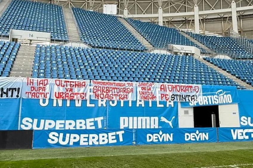 Mesaje oribile la adresa lui Adrian Mititelu, după ce FCU Craiova a fost exclusă din Liga 3. FOTO: Instagram @casualromania