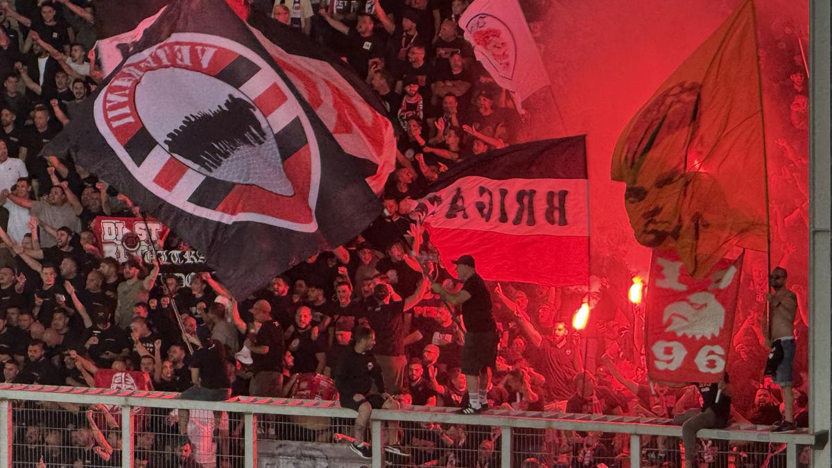 Atmosfera la Petrolul - Dinamo