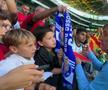 Gică Hagi, asaltat de fani la Legends Charity Game