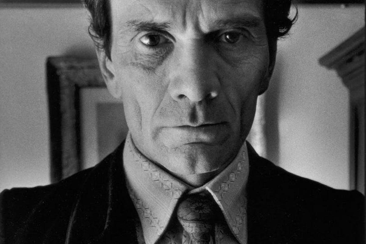 Pier Paolo Pasolini, poetul care a iubit fotbalul cu febra cu care a îndrăgit literatura