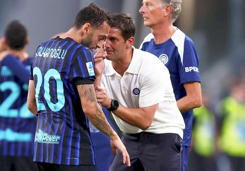 Calhanoglu și Cristi Chivu în timpul meciului Juventus - Inter 4-3 / Foto: Imago Images