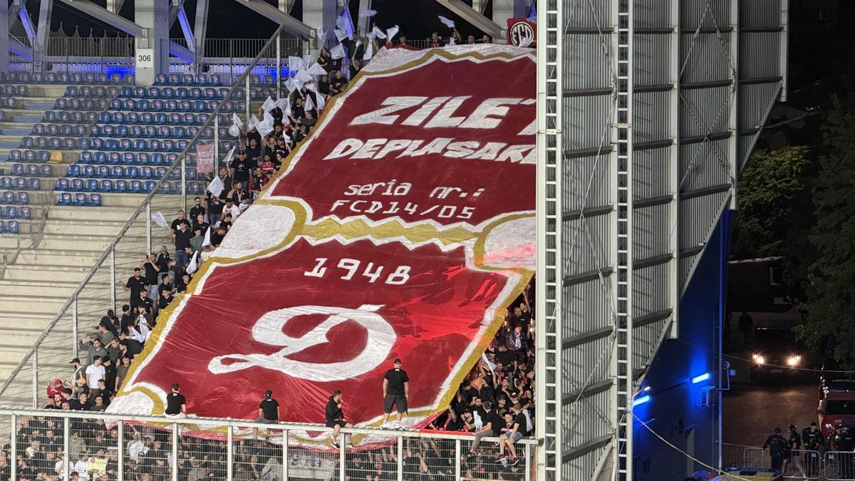 Atmosfera la Petrolul - Dinamo