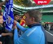 Gică Hagi, asaltat de fani la Legends Charity Game