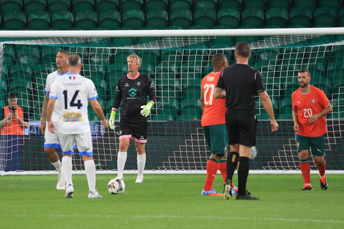 Îl mai recunoști? Fostul campion mondial și european l-a elogiat pe Gică Hagi la Legends Charity Game: „Un fotbalist unic!”