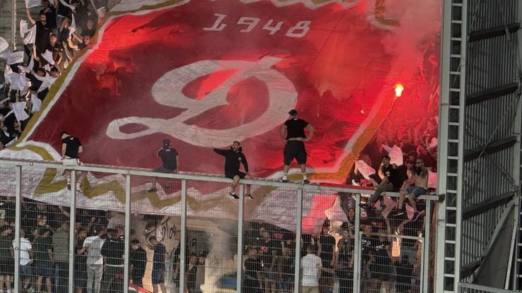 Scenografii spectaculoase la meciul Petrolul - Dinamo, din Superligă. Foto: Andrei Crăițoiu (GSP.RO)