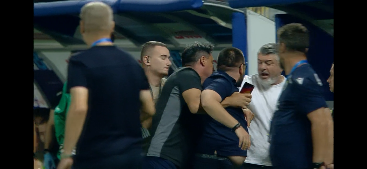 Gesturi huliganice la Ploiești » Oficialul Petrolului a vrut să sară la bătaie cu Andrei Chivulete și-a fost luat pe sus de oamenii din club
