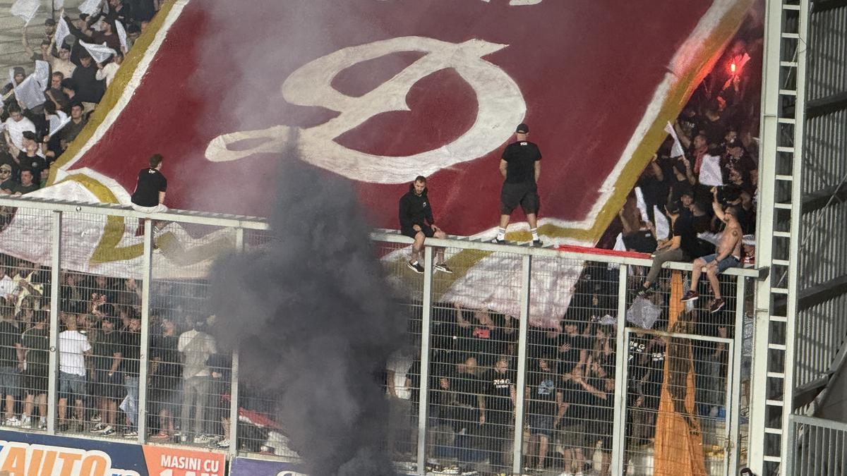 Atmosfera la Petrolul - Dinamo