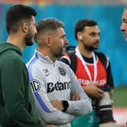 Mihai Popescu și Mihai Stoica, la FCSB - Petrolul // foto: Ionuț Iordache