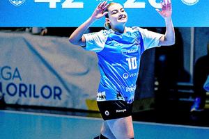 CSM București și CSM Târgu Mureș au oferit un duel pe cinste! Primul gol la senioare pentru Maria Petrache