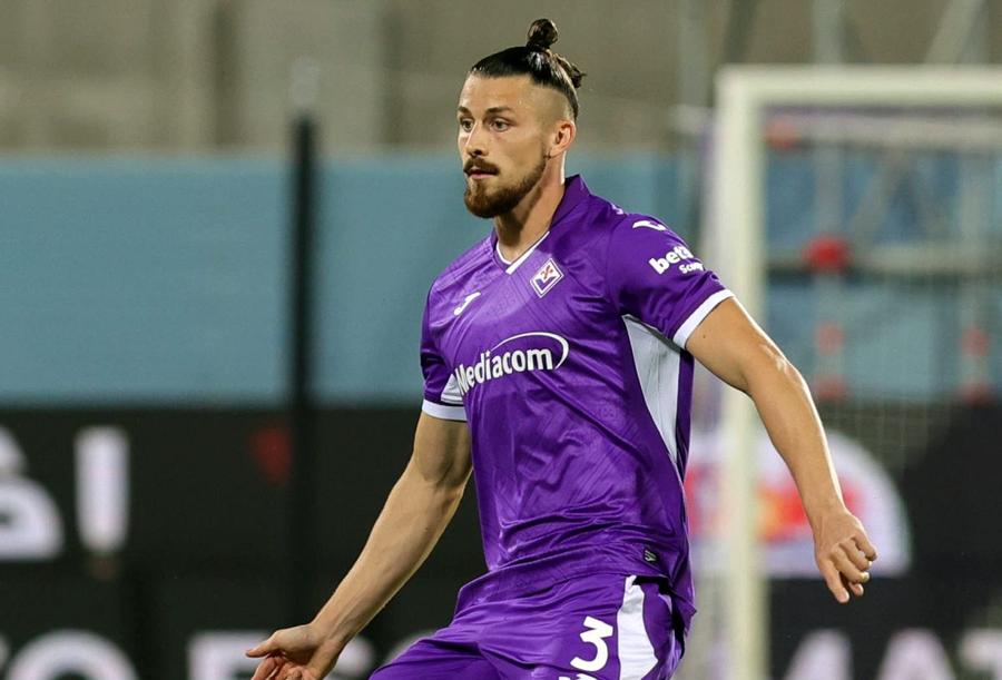 Radu Drăgușin în Fiorentina - Pisa 3-0, în Cupa Italiei // foto: Imago Paolo Vanoli, avertisment pentru Radu Drăgușin: „Va fi mai puțin probabil să joace...”