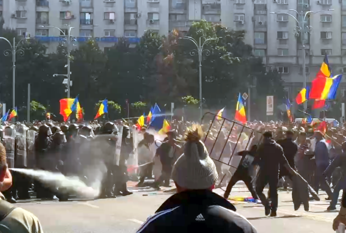 Ciprian Paraschiv, în mijlocul protestelor violente din București