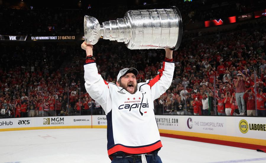 Alex Ovechkin, cel mai bun marcator din istoria NHL Starul din NHL, campanie electorală pentru partidul lui Vladimir Putin: videoclip controversat alături de Serghei Lavrov
