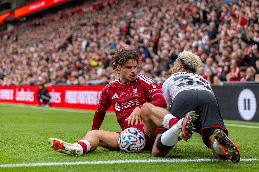 Duel în meciul Liverpool - Fulham 0-0 din etapa a 4-a din Premier League / Foto: Imago S-a scris istorie în Il Calcio: a dispărut total din primele două ligi