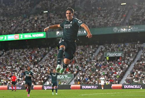 Real Madrid a câștigat cu Elche, scor 3-2, în etapa 6 din La Liga. Golul decisiv a fost marcat de Carlos Espi, în minutul 90+1/ FOTO Getty Images