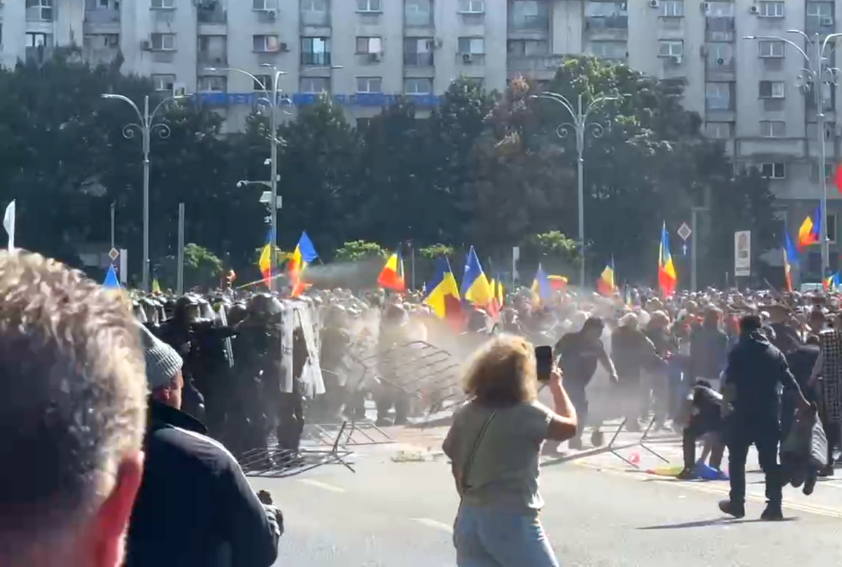 Ciprian Paraschiv, în mijlocul protestelor violente din București