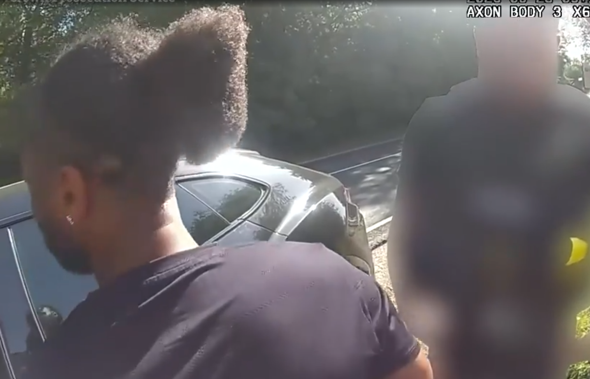 Au apărut imaginile » Fostul superstar din Premier League, prins cu gaz ilariant și un balon dezumflat în Lamborghini: arestat pe loc!