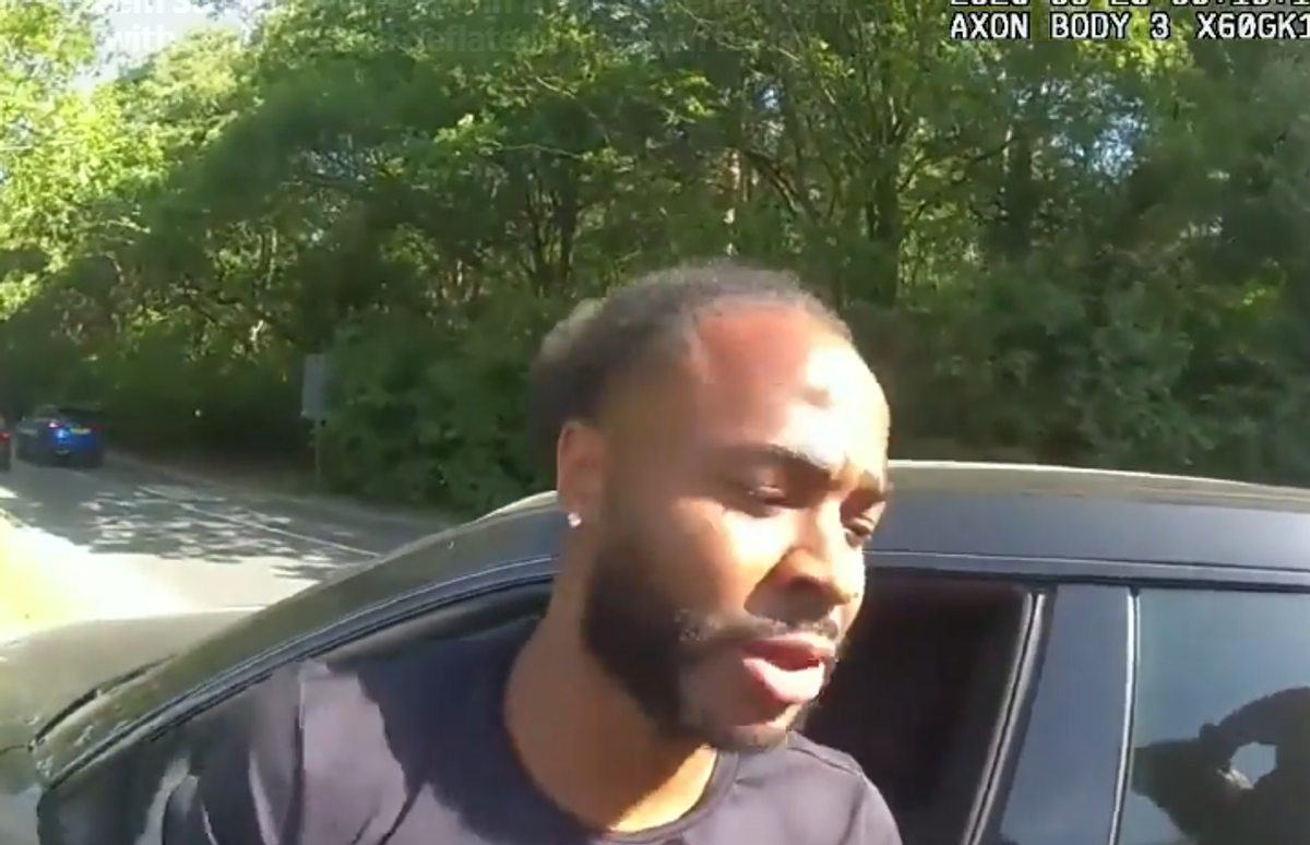 Au apărut imaginile » Fostul superstar din Premier League, prins cu gaz ilariant și un balon dezumflat în Lamborghini: arestat pe loc!