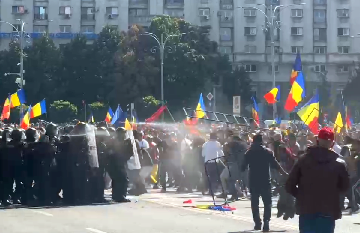 Ciprian Paraschiv, în mijlocul protestelor violente din București