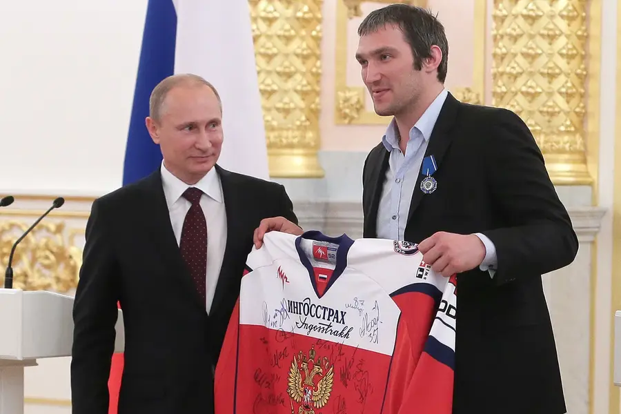 Vladimir Putin și Alex Ovechkin Starul din NHL, campanie electorală pentru partidul lui Vladimir Putin: videoclip controversat alături de Serghei Lavrov