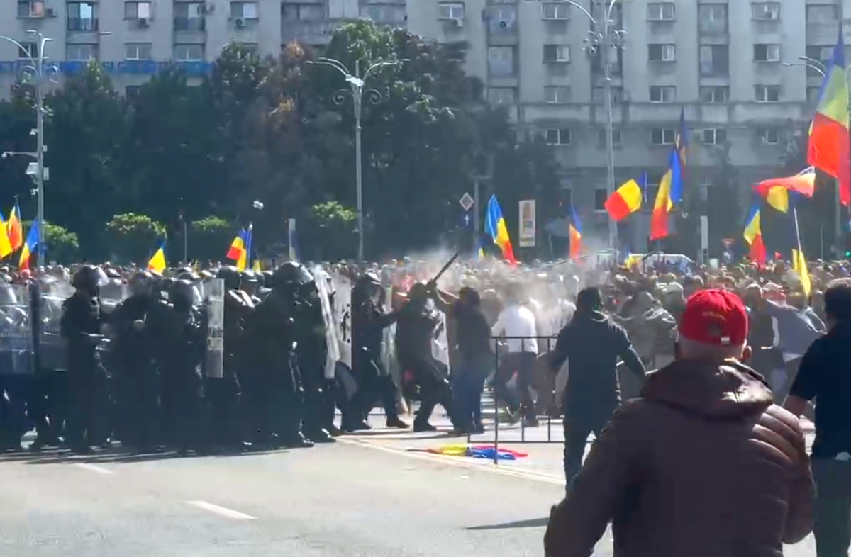 Ciprian Paraschiv, în mijlocul protestelor violente din București