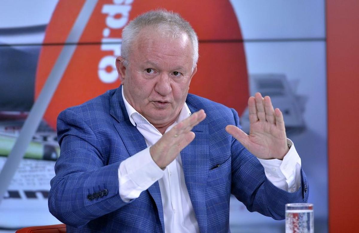 EXCLUSIV Adrian Porumboiu, dezamăgit de un titular al naționalei: „Se întâmplă ceva cu el. O surpriză neplăcută!” + verdict pentru Rădoi