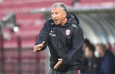 CFR Cluj a pus pe liber un fotbalist cu CV important » Dan Petrescu vrea noi jucători