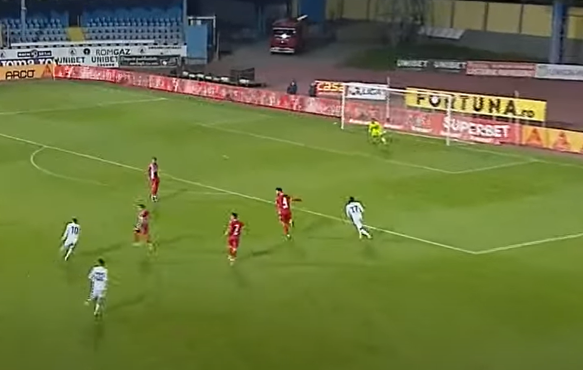 Basarab Panduru se ia de un dinamovist după Gaz Metan - Dinamo: „Cine îl învață așa? Înseamnă că eşti împotriva lui Dinamo”