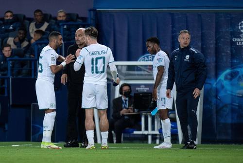 Raheem Sterling (26 de ani) nu mai e un titular incontestabil la Manchester City și ar vrea să plece de pe Etihad. Pep Guardiola (50), antrenorul „cetățenilor”, a comentat declarațiile extremei.
