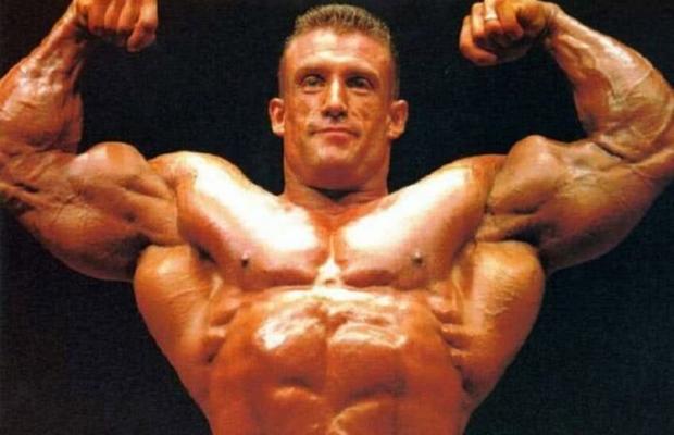 Sfaturi prețioase pentru amatorii de fitness din partea legendarului Dorian Yates, de 6 ori Mr. Olympia: „Lipsa timpului nu e o scuză! Eu așa mă pregătesc”