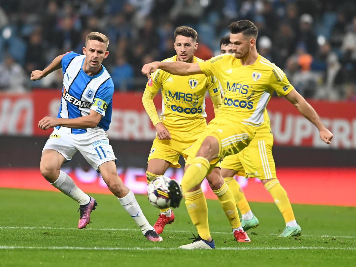 CS Universitatea Craiova - Petrolul, 15 octombrie 2022 / FOTO: Facebook @UCVOficial