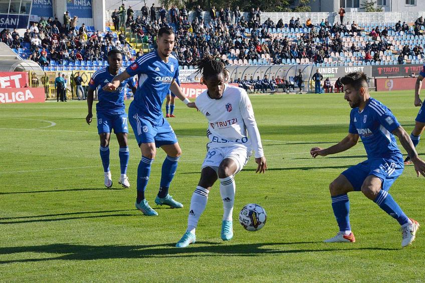 FC Botoșani a învins-o pe FCU Craiova, scor 1-0, în etapa #14 din SuperLigă. Demisia lui Marius Croitoru n-a produs șocul dorit în Bănie, în vreme ce gazdele de astăzi au obținut prima victorie după două luni. // foto: Ionuț Tăbultoc