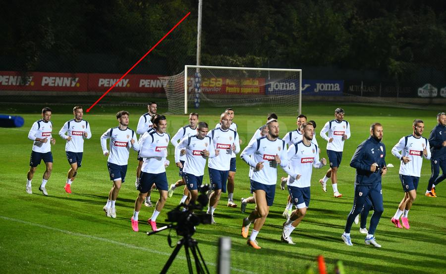 FOTO: Cristi Preda (GSP.ro) Mihai Stoica, iureș înainte de România - Andorra: „E bătaie de joc! Dacă s-a antrenat ieri, atunci avem o problemă. Aștept explicații”