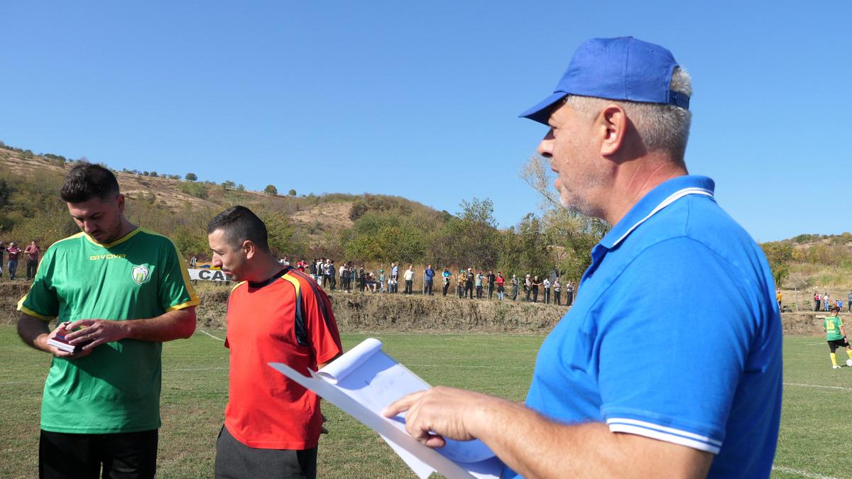 „Închideți repede, că a venit ANAF-u'!” » Derby-uri viticole în Bordeaux-uri prahovene + Petrecere de victorie cu tochitură la ceaun