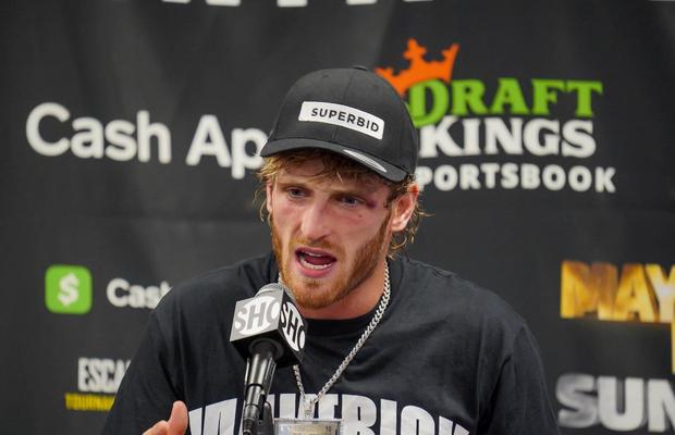 Meci de box încheiat cu scandal » Adversarul lui Logan Paul, descalificat! Angajații de la securitate au intervenit pentru a opri bătaia generală