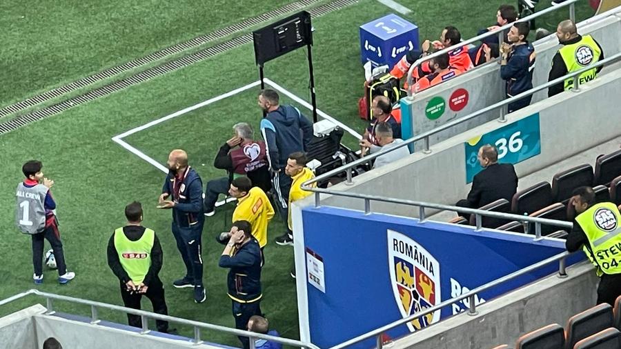 Cel mai darnic „tricolor” pe Arena Națională » Cadoul făcut unor copii din tribune