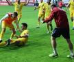 Umit Akdag marchează din careu după ce portarul elvețian a respins șutul lui Louis Munteanu!