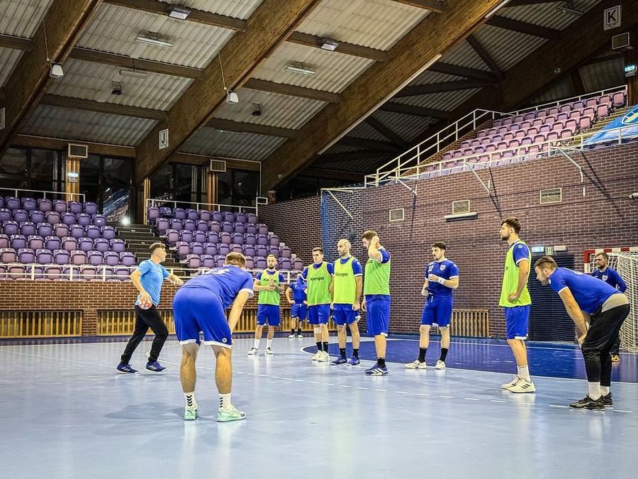 CSM Constanța a efectuat ultimul antrenament înaintea meciului cu Chrobry. Foto: Facebook CSM Constanța a plecat la Glogow pentru duelul din European League, în plină criză financiară