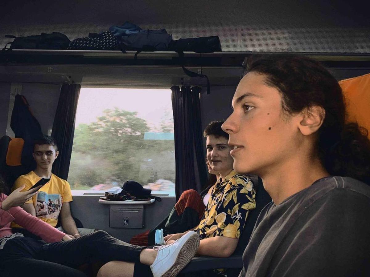 David Popovici i s-a destăinuit lui Micutzu: „Un membru al familiei se confruntă cu dependența de droguri și jocuri de noroc” + Drumul de la copilul agresat de antrenoare la campionul olimpic