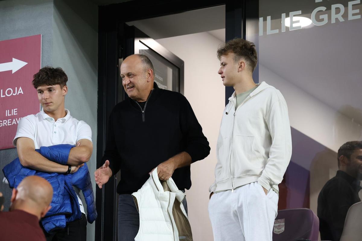 Personalități remarcante din fotbalul românesc și-au făcut apariția la stadion pentru meciul României U21 / Foto: Ionuț Iordache GSP