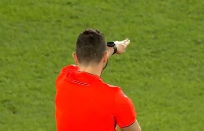 A văzut meciul lângă un arbitru lituanian și dezvăluie: „Știți ce a zis la penalty?”