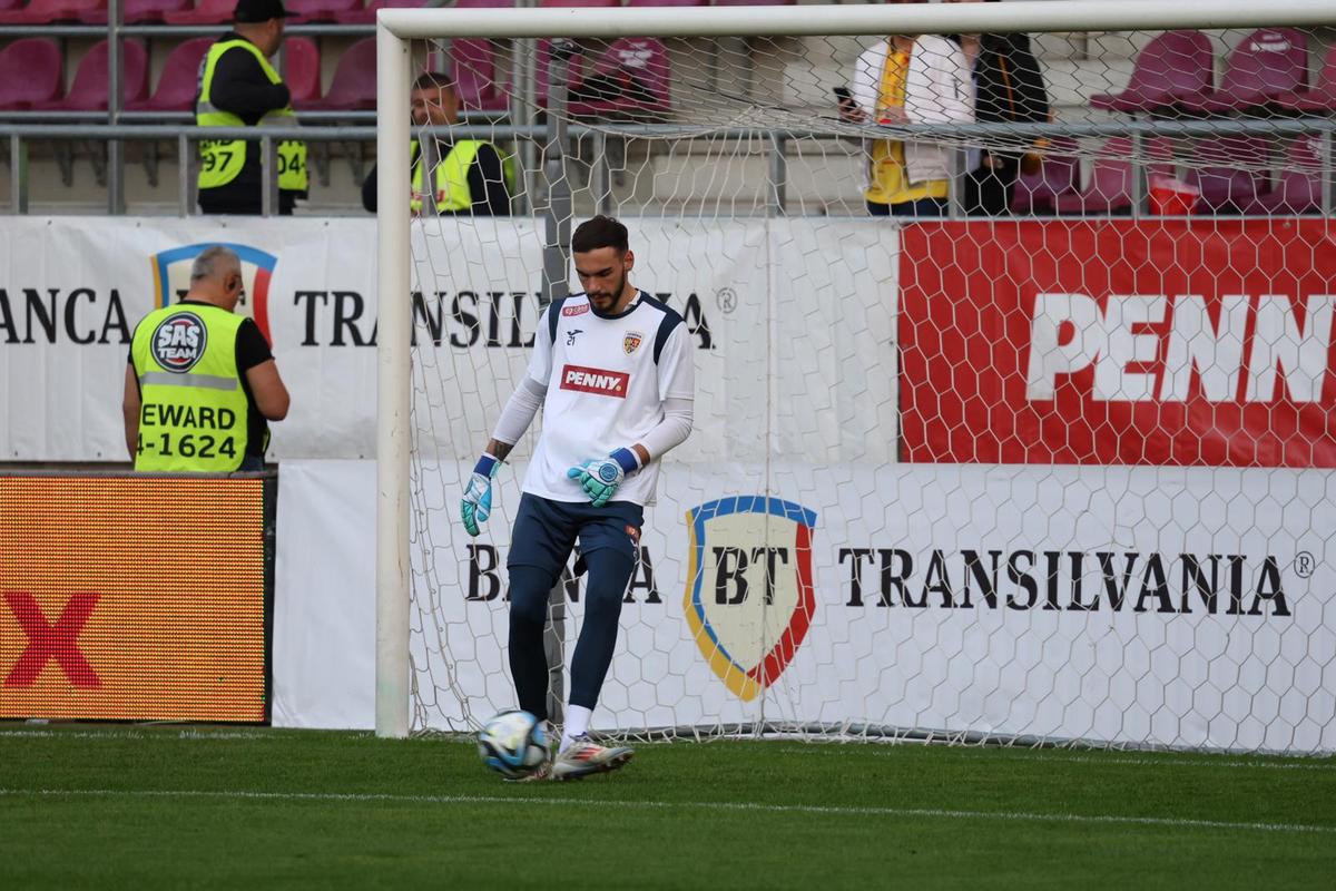 Jucătorii României U21 au ieșit la încălzire / Foto: Ionuț Iordache GSP