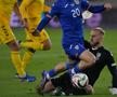 Edvinas Gertmonas în duel cu Dennis Man la Lituania - România, al patrulea meci din Liga Națiunilor // FOTO: Cristi Preda (GSP)