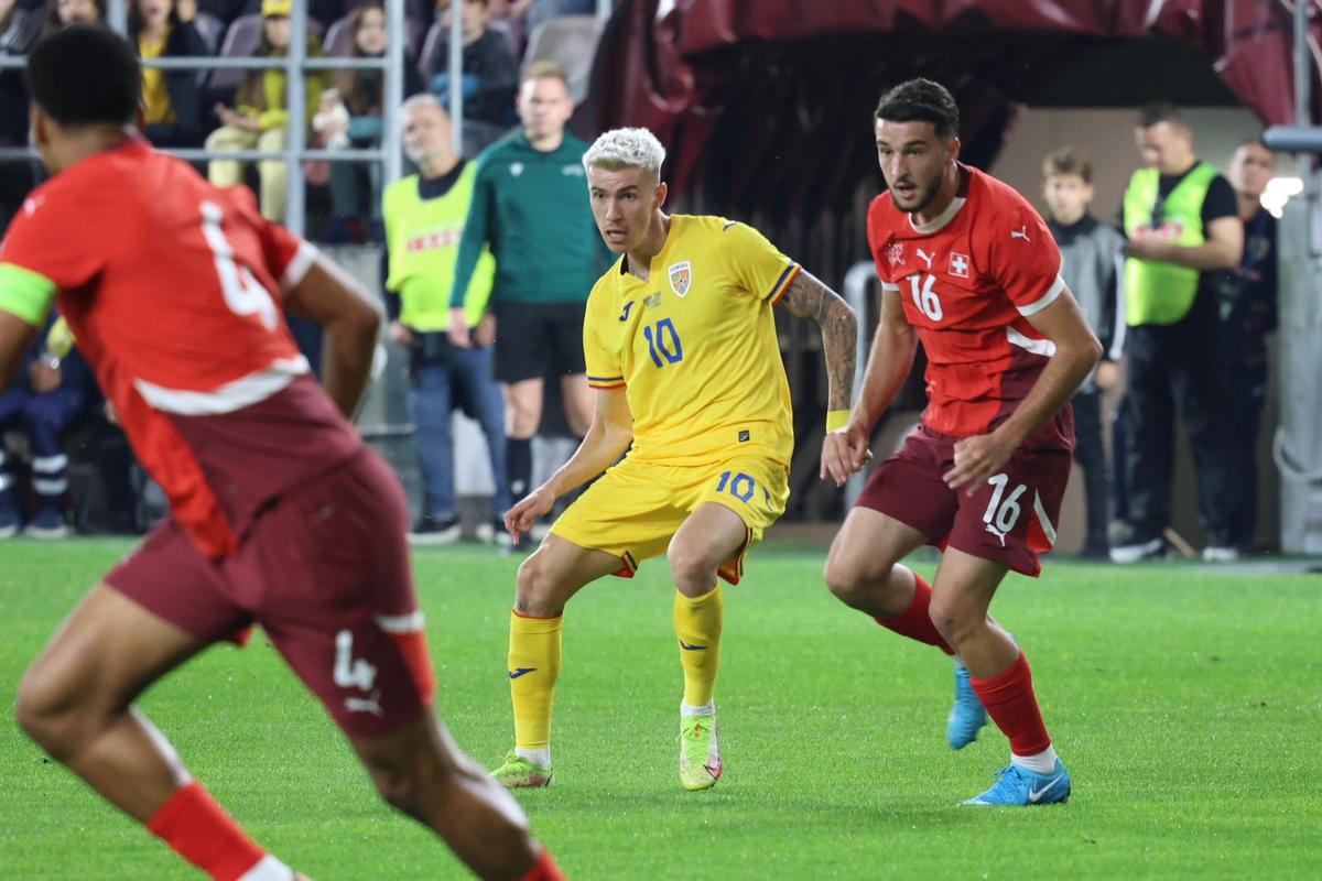 „Pancu? Era un pic agitat” » „Turcul” de la U21, după ce l-a tras pe selecționer de lângă arbitru: „Încă are putere, greu să-l ții”